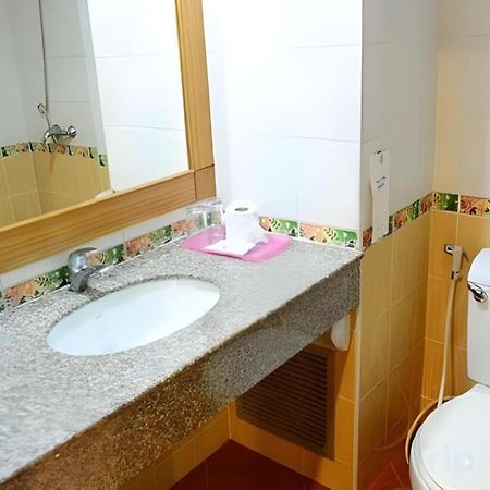 P.72 Hotel Паттайя Экстерьер фото