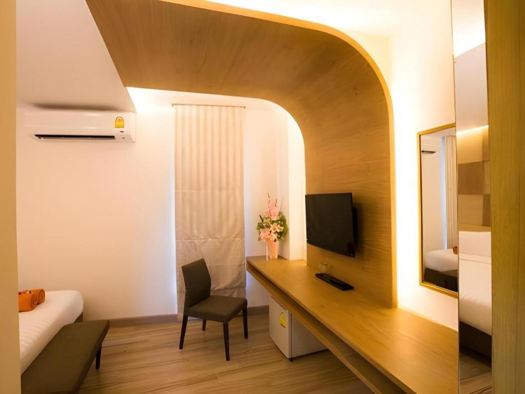 P.72 Hotel Паттайя Экстерьер фото