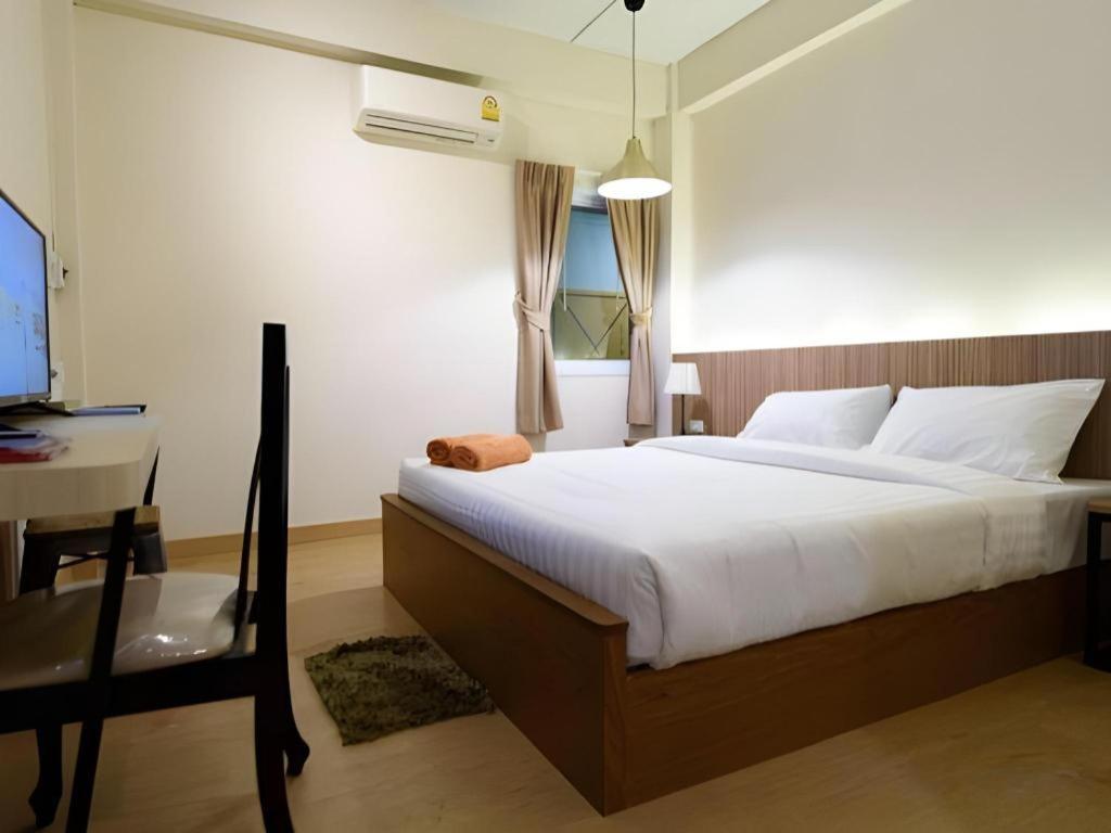 P.72 Hotel Паттайя Экстерьер фото