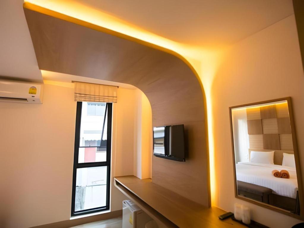 P.72 Hotel Паттайя Экстерьер фото