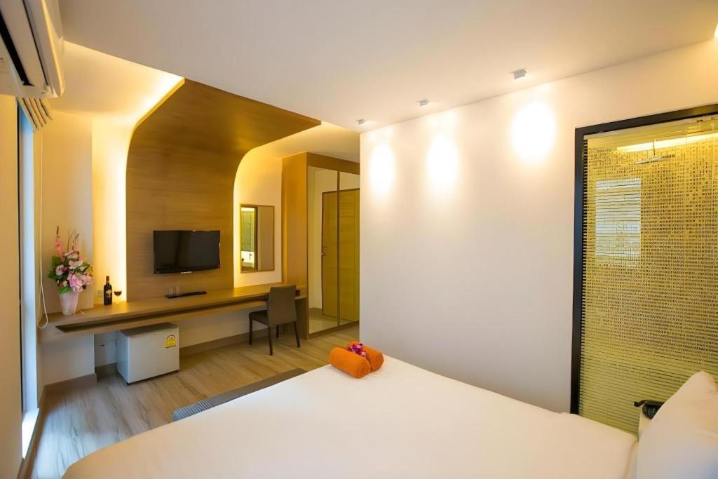 P.72 Hotel Паттайя Экстерьер фото