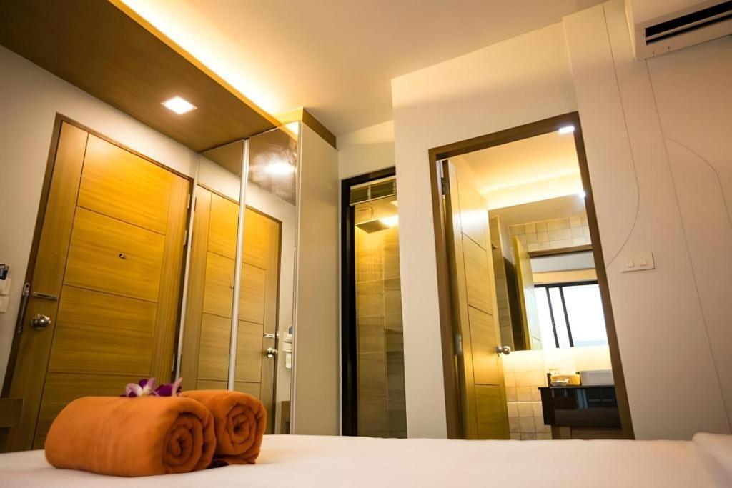 P.72 Hotel Паттайя Экстерьер фото